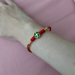 Red String Lucky Clover Bracelet – Handmade Adjustable Charm Bracelet